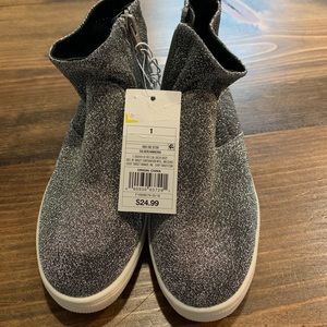 Cat and Jack Shoes - Size 1